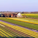 度假居 特克塞尔瓦卡蒂度假屋 *